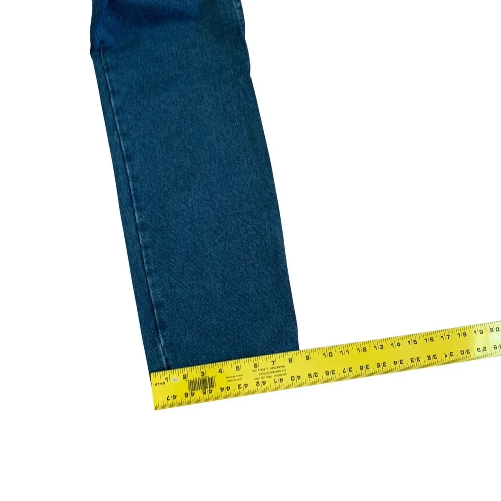 Wrangler Rugged Wear Men's Size 38x36 Relaxed Fit Zip Fly Denim Jeans Brand New